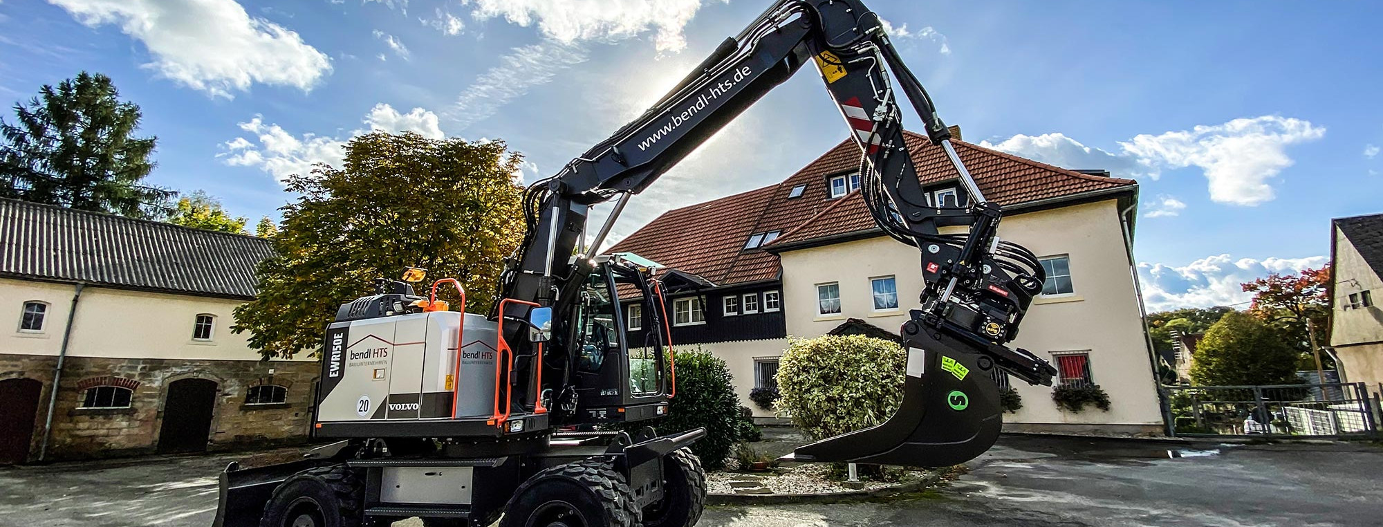 Fuhrparkerweiterung um einen neuen VOLVO Bagger EWR150E