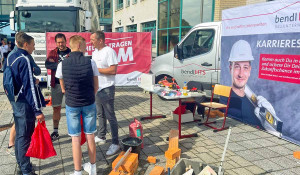 Auch unser Geschäftsführer Gunnar Stary war mit dabei und konnte zahlreiche spannende Gespräche mit interessierten Jugendlichen führen. 