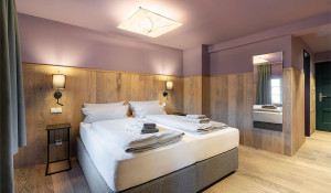 Der Ranunkelhof verfügt über sieben Apartments und bis zu 26 Betten.